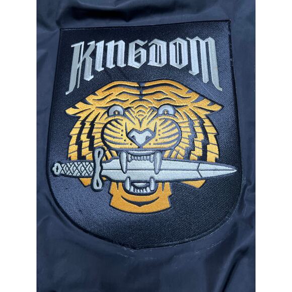 The Walking Dead Kingdom Mens Jacket Size Medium
Tigerprint - casual - Y2k - Picture 10 of 11
